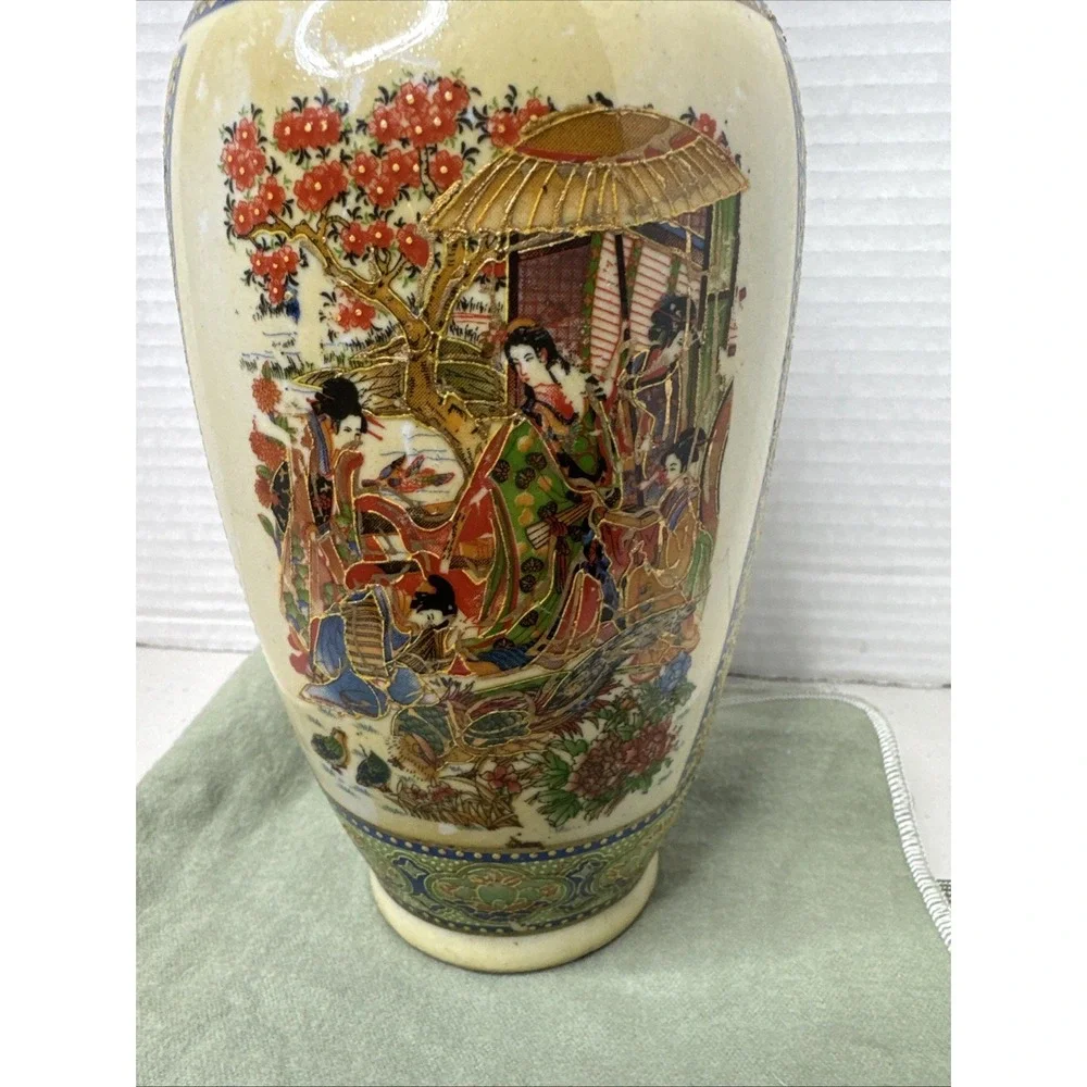 Vintage Japanese Royal‎ Satsuma Moriage Vase Geisha Flowers Large Vase (9